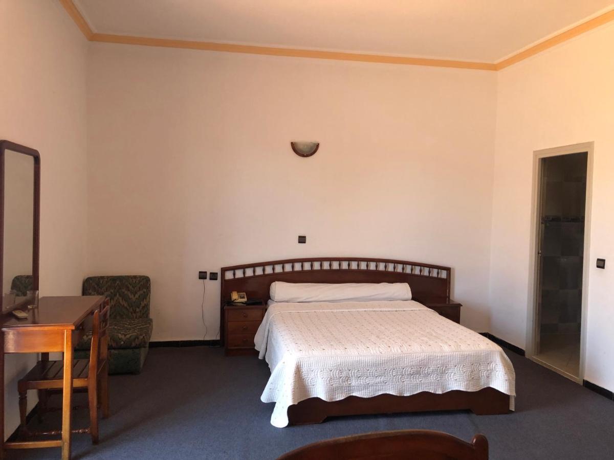 Hotel Choumis Haj Messaoud Larache Ngoại thất bức ảnh